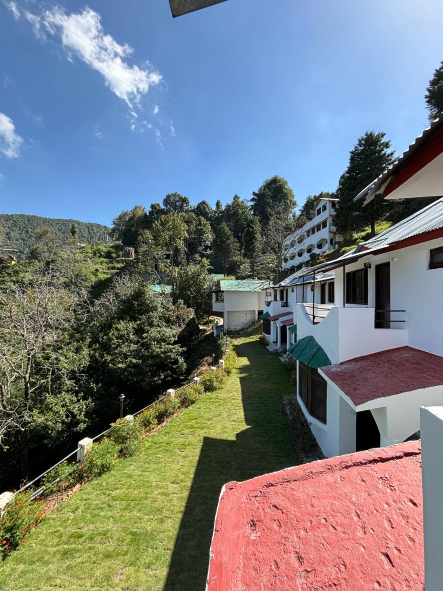 Kumaon Roop Resort Near Kainchi Dham Nainital Exterior photo